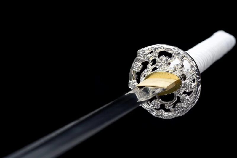 Hanae Katana Sword (花絵) – Floral Splendor
